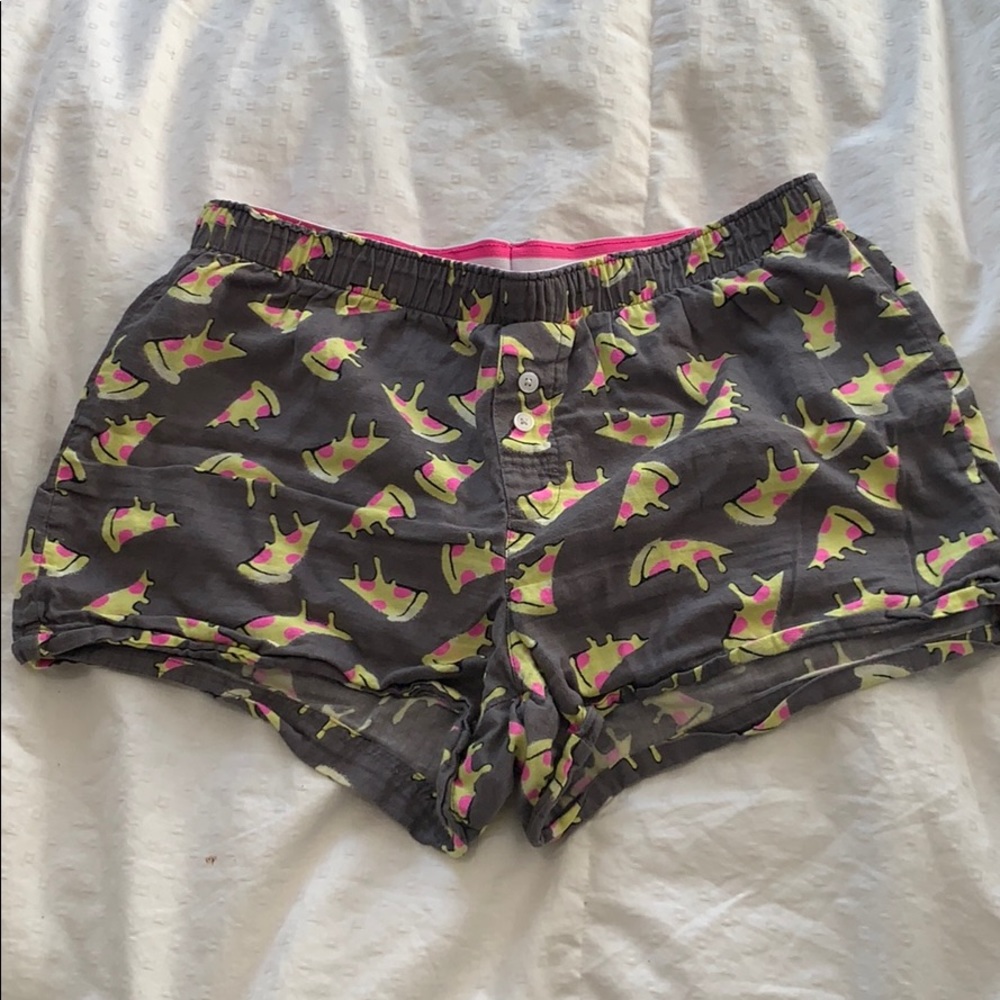 Pizza shorts